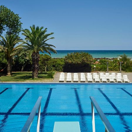 Serena Majestic Residence Montesilvano Marina Esterno foto